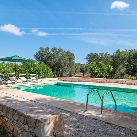 Trullo Del Levante * San Michele Salentino